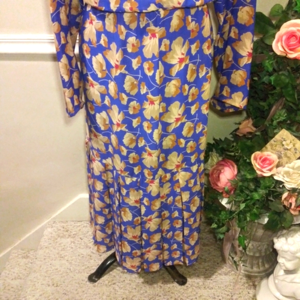 Vintage 1980's Jordan Ari Vibrant Blue, Tan & Red Poppy Print Midi Dress - Picture 3 of 12